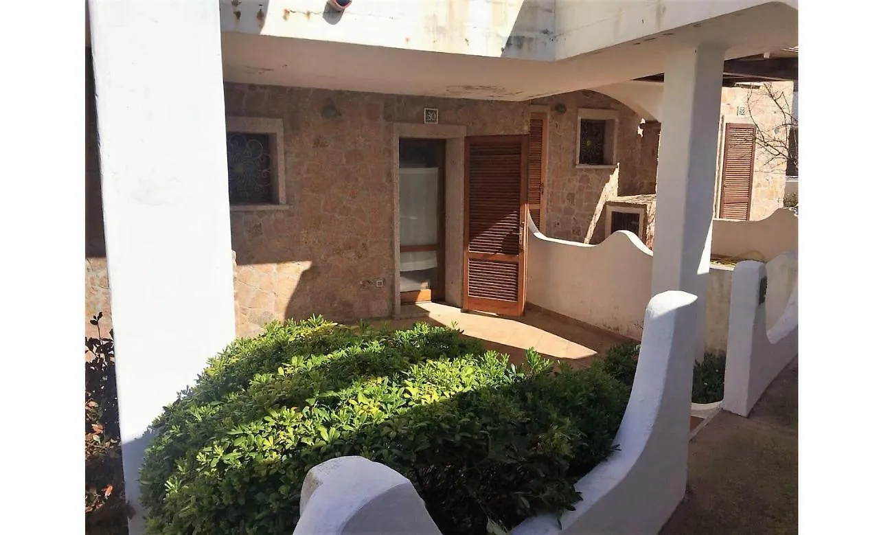 Residence Castello Di Gallura 圣特雷莎加卢拉 意大利